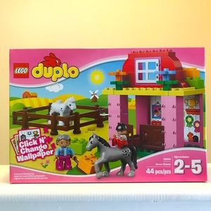 LEGO duplo horse stable set